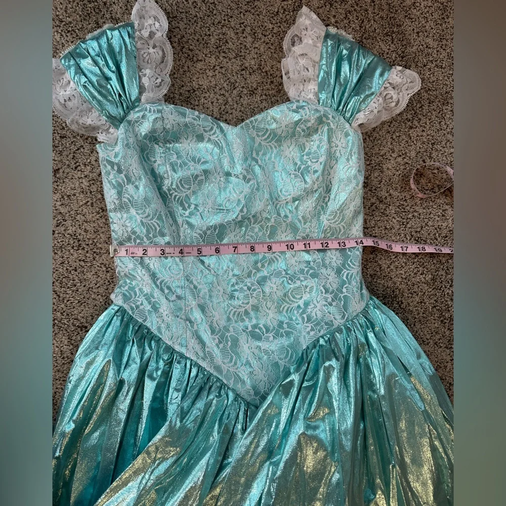 Vintage 80s metallic lamé and lace tiered Bo Peep prom dress, size 8 - Picture 11 of 13